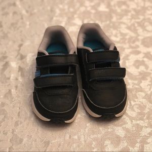Adidas toddler boys shoes size 8